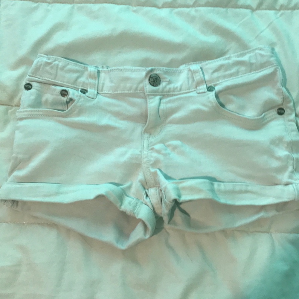 Peek white shirt shorts ✨